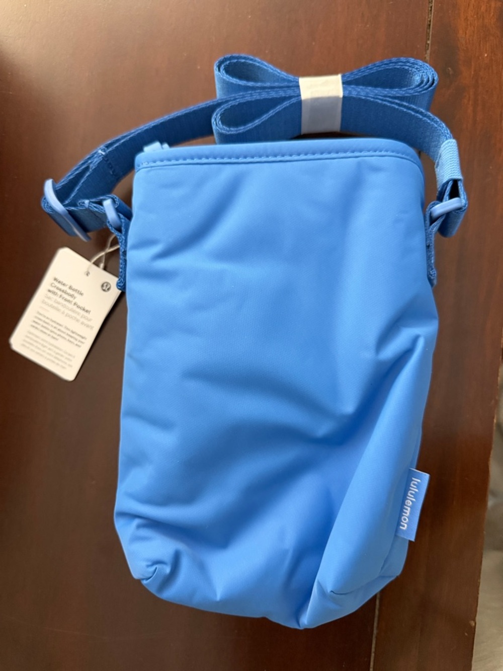 lululemon Bright Blue Water Bottle Crossbody - Picture 2 of 3